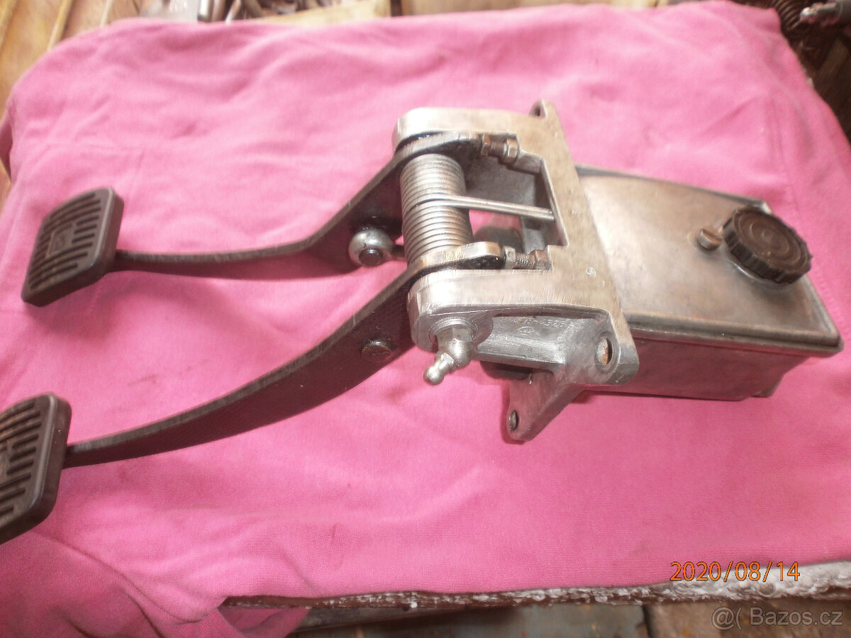 pedalovka skoda 1000 mb