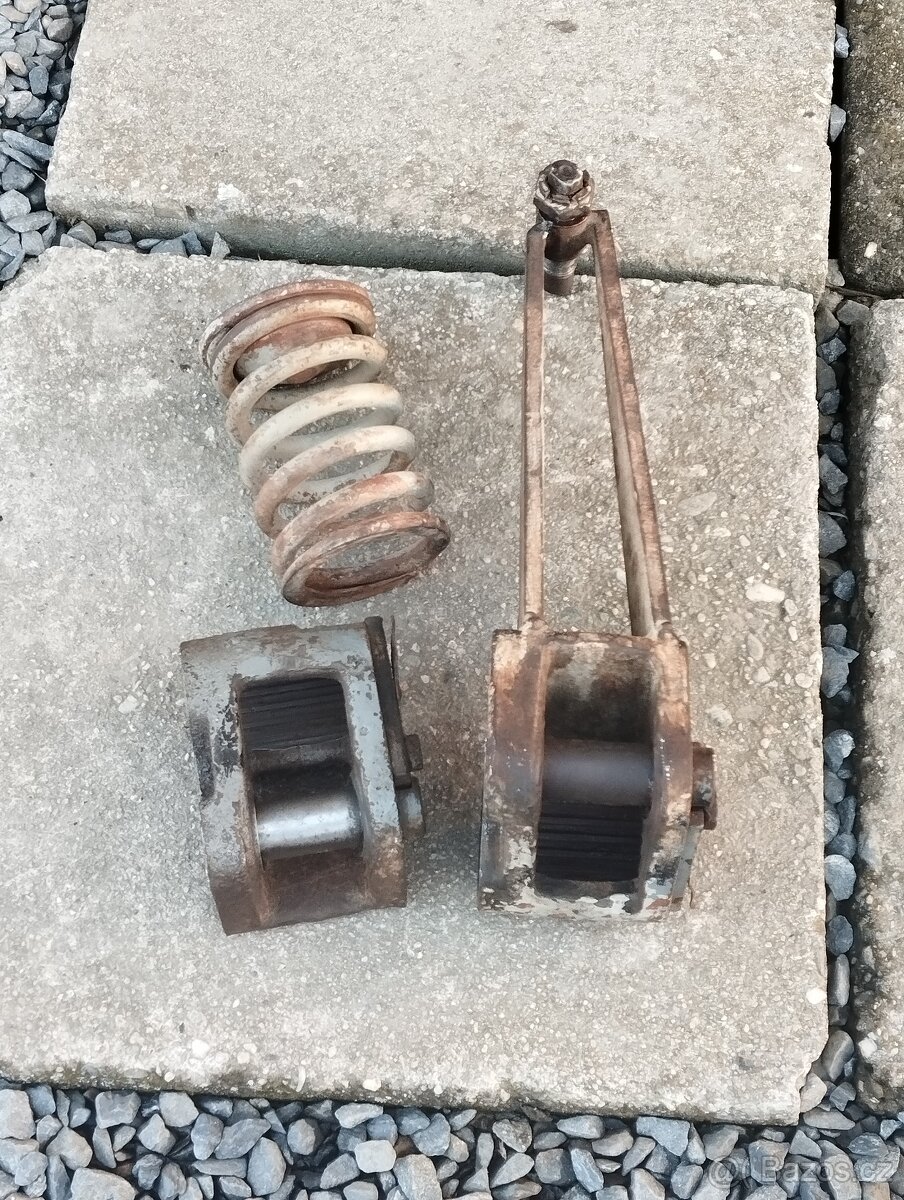 Držaky ramen Zetor crystal 8011