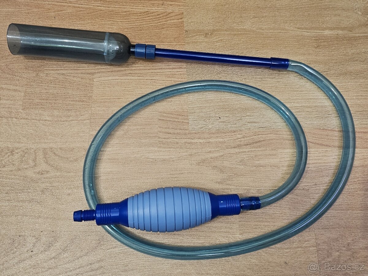 Odkalovač s pumpičkou