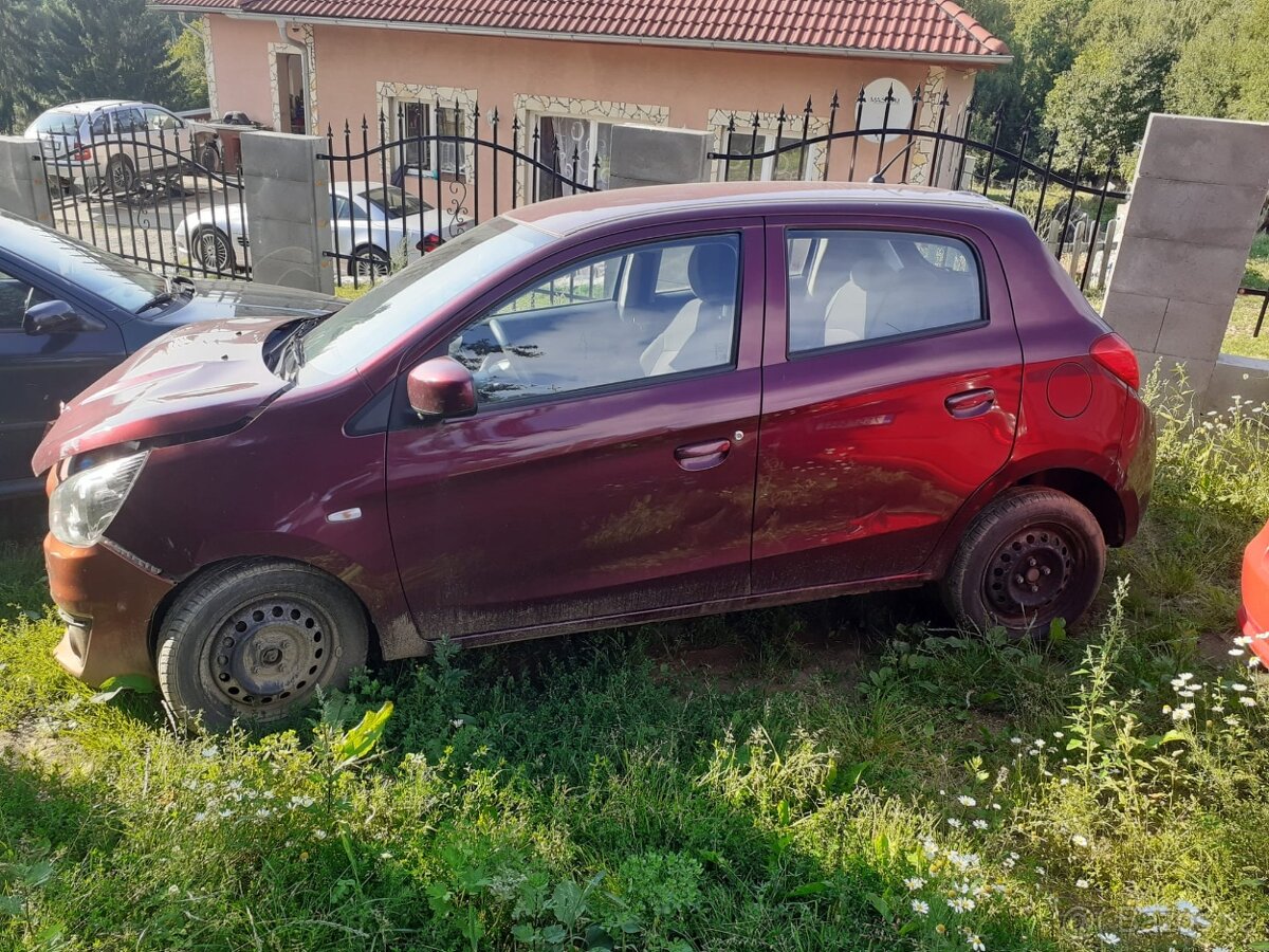 Mitsubishi Space Star, malý najezd