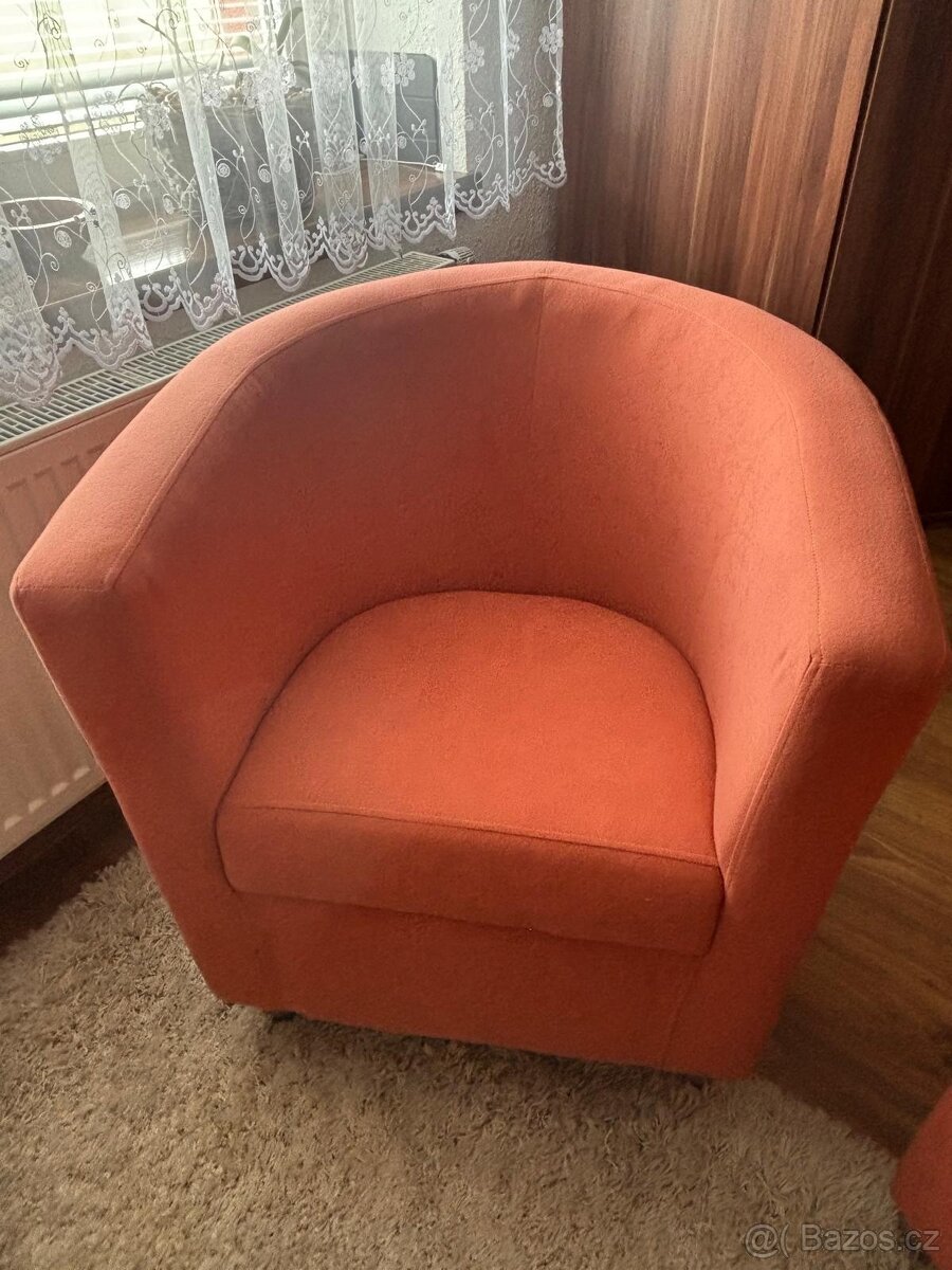 Rozkládací sedací souprava s úložným prostorem