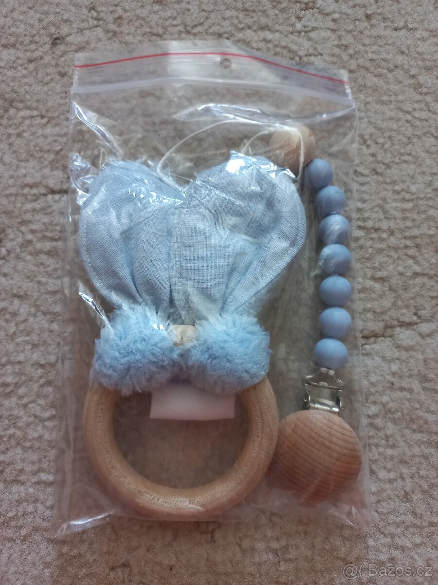 Kousatko a závěs na dudlik