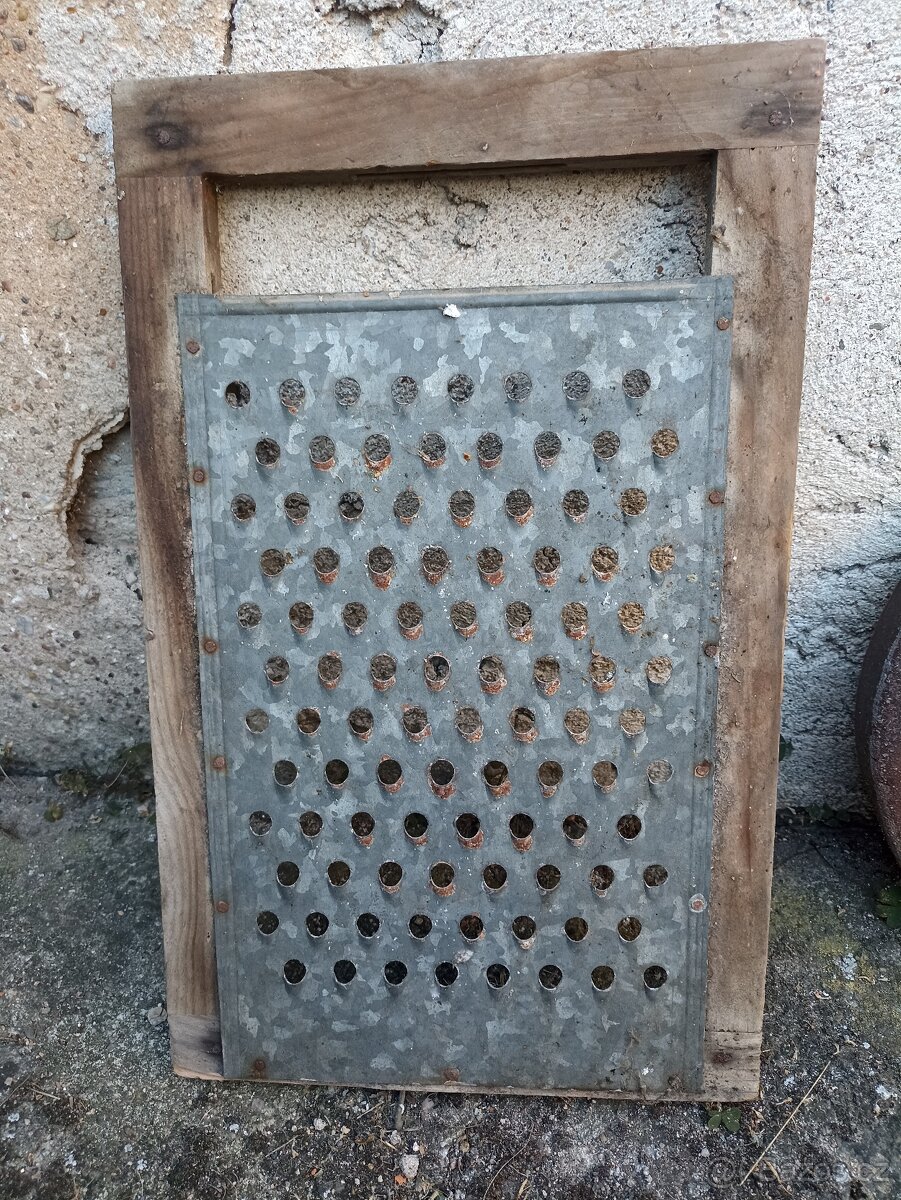 Retro struhadlo na řepu