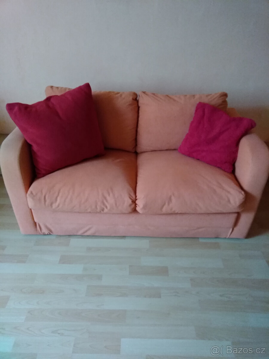 Rozkládací dvoumístná sedací souprava