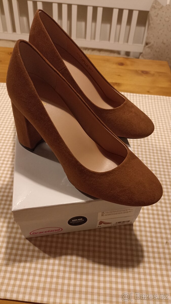 Lodičky vel.41 sv.hnědé