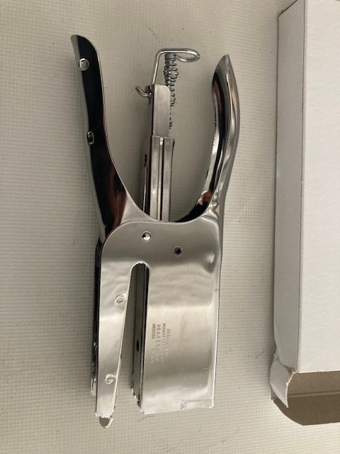 Kovové svorkovací kleště + náplně