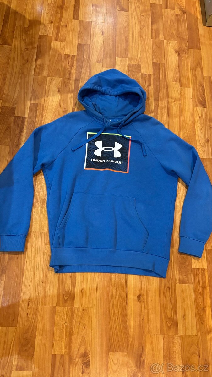 Under Armour v M