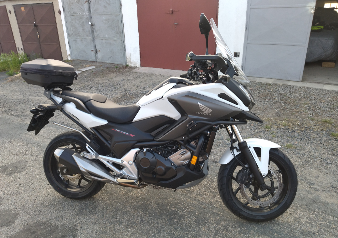 Honda NC750X koupena v ČR. 2020