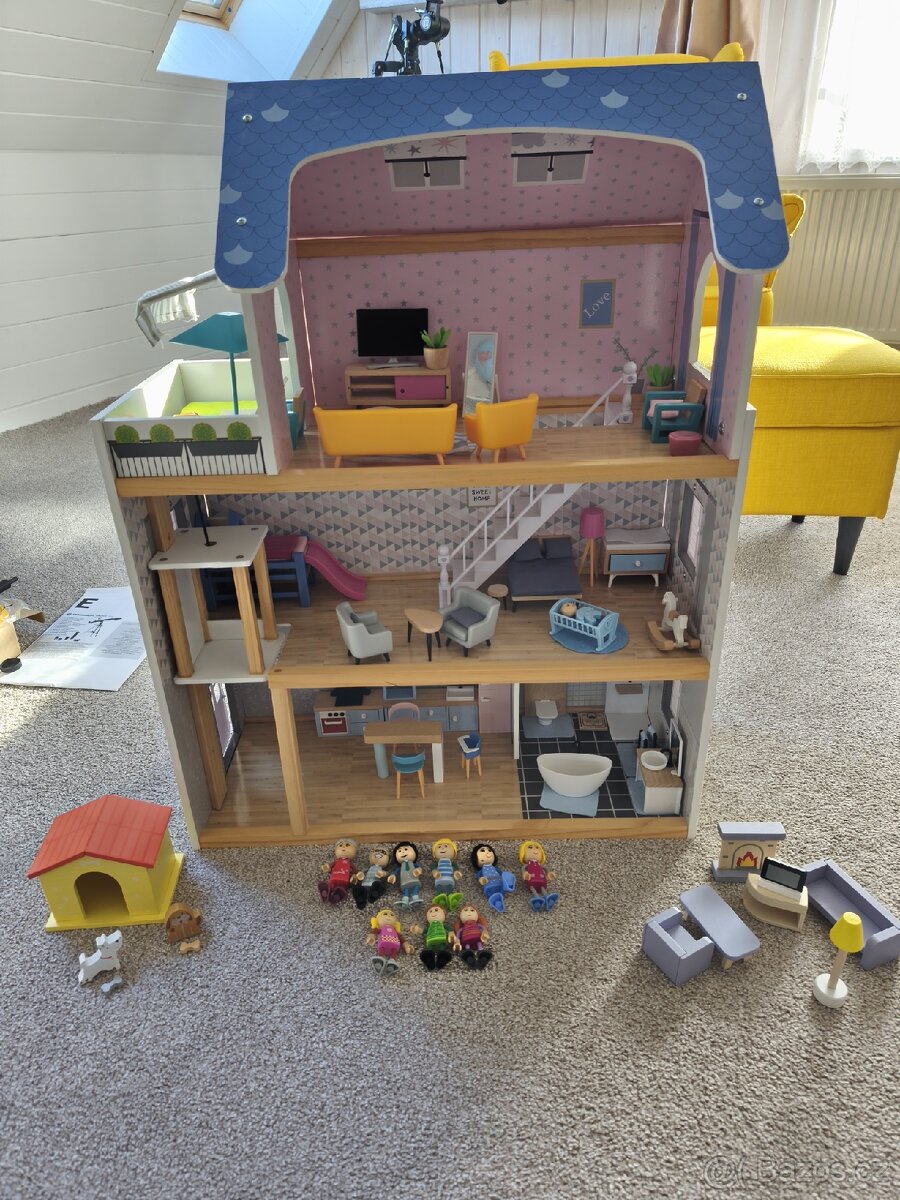 Dětský dřevěný domeček pro panenky