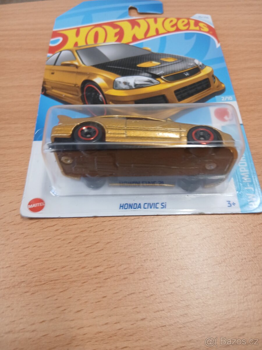 Honda civic si gold. A. Ferrari sf90 stradale red