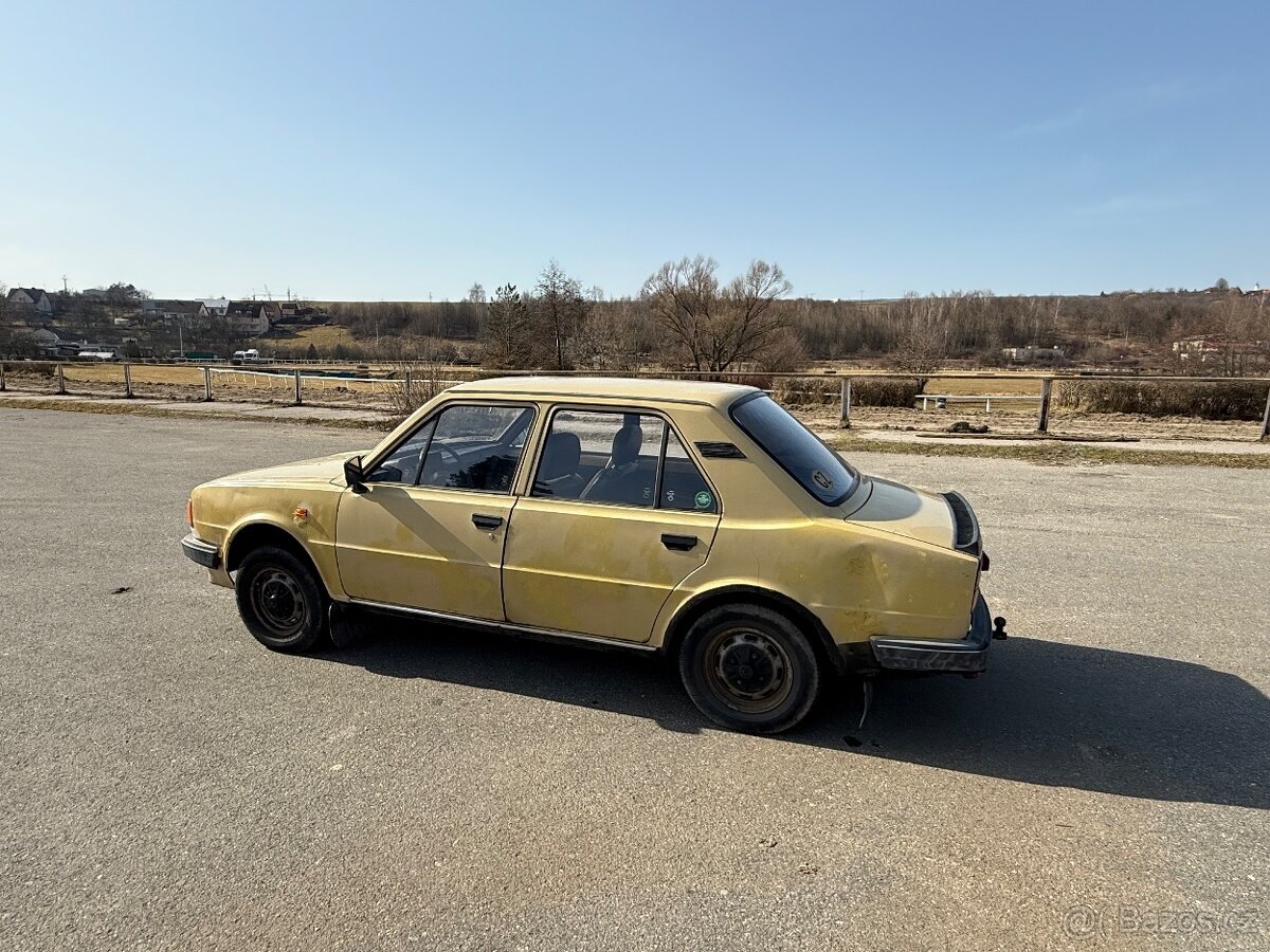 Škoda 120 L