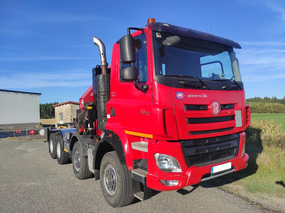 TATRA Phoenix 8x6 - nosič kontejnerů + 40TM hydraulická ruka