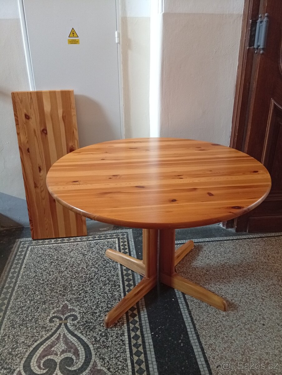 rozkládací kulatý stůl, průměr 105cm+40