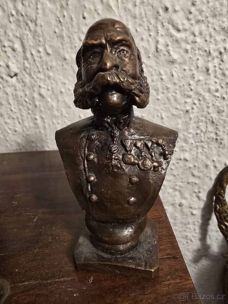 KRÁSNÁ STARÁ KOVOVÁ BUSTA FRANTIŠEK JOSEF RU