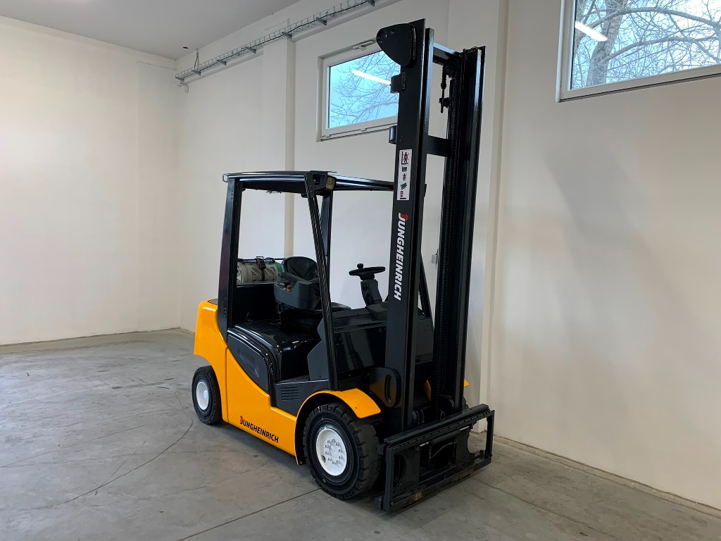 JUNGHEINRICH TFG 425s vysokozdvižný vozík (01289)