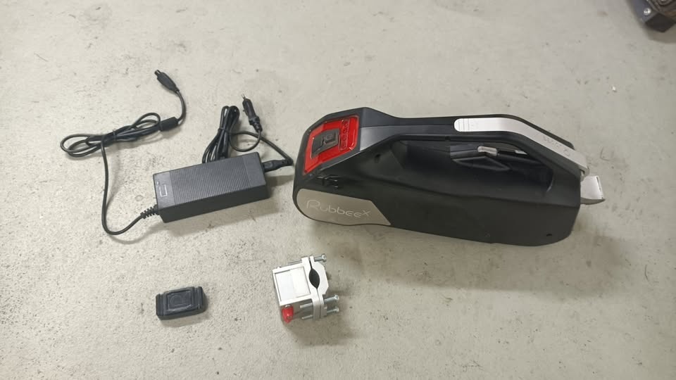 Rubbee X - sundavací pomocný elektromotor, možno 2 ks.