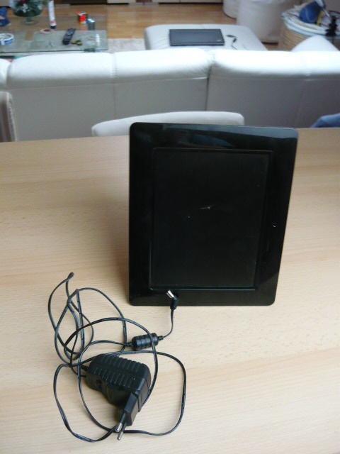 Digitální fotorámeček ProLine PL-DPF 806B