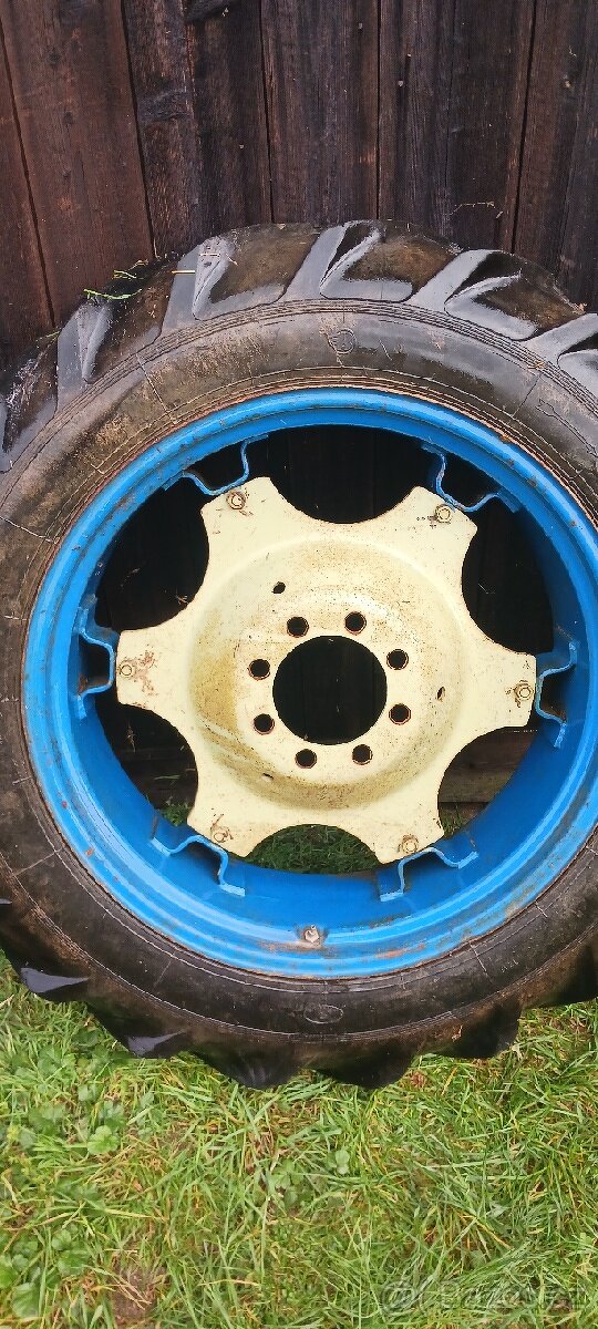 Prodám kola na Zetor 3011, 4011