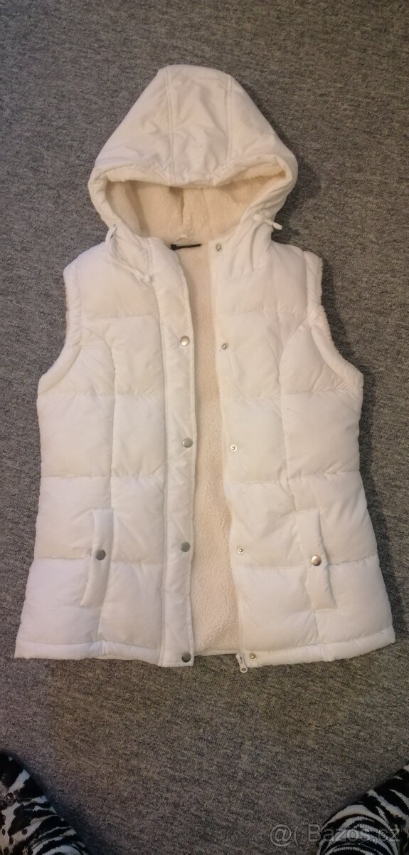 NOVÁ Zimní prošívaná vesta Janina