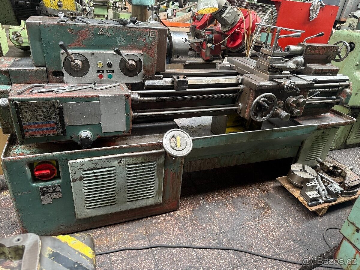 Univerzální soustruh SV18RA/1000