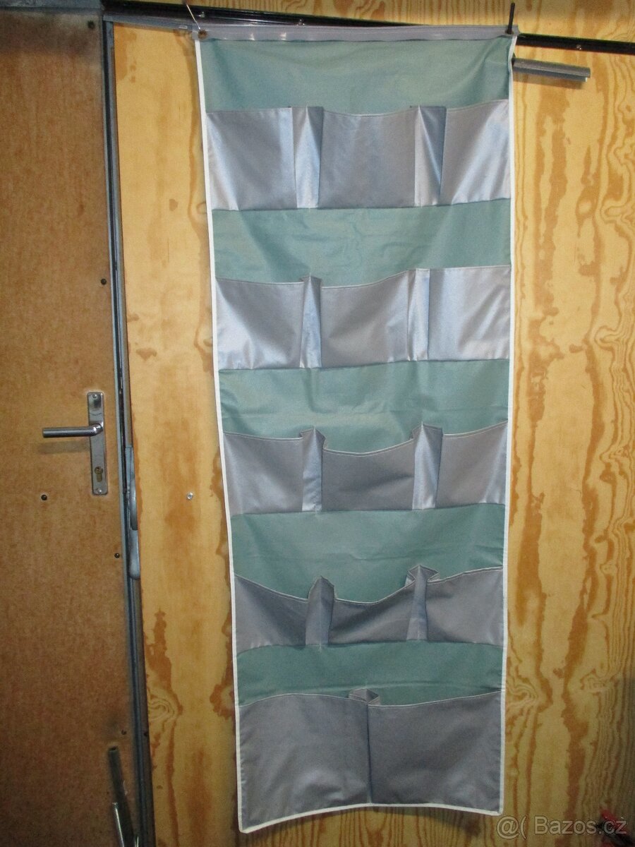 závěsný organizér do karavanu