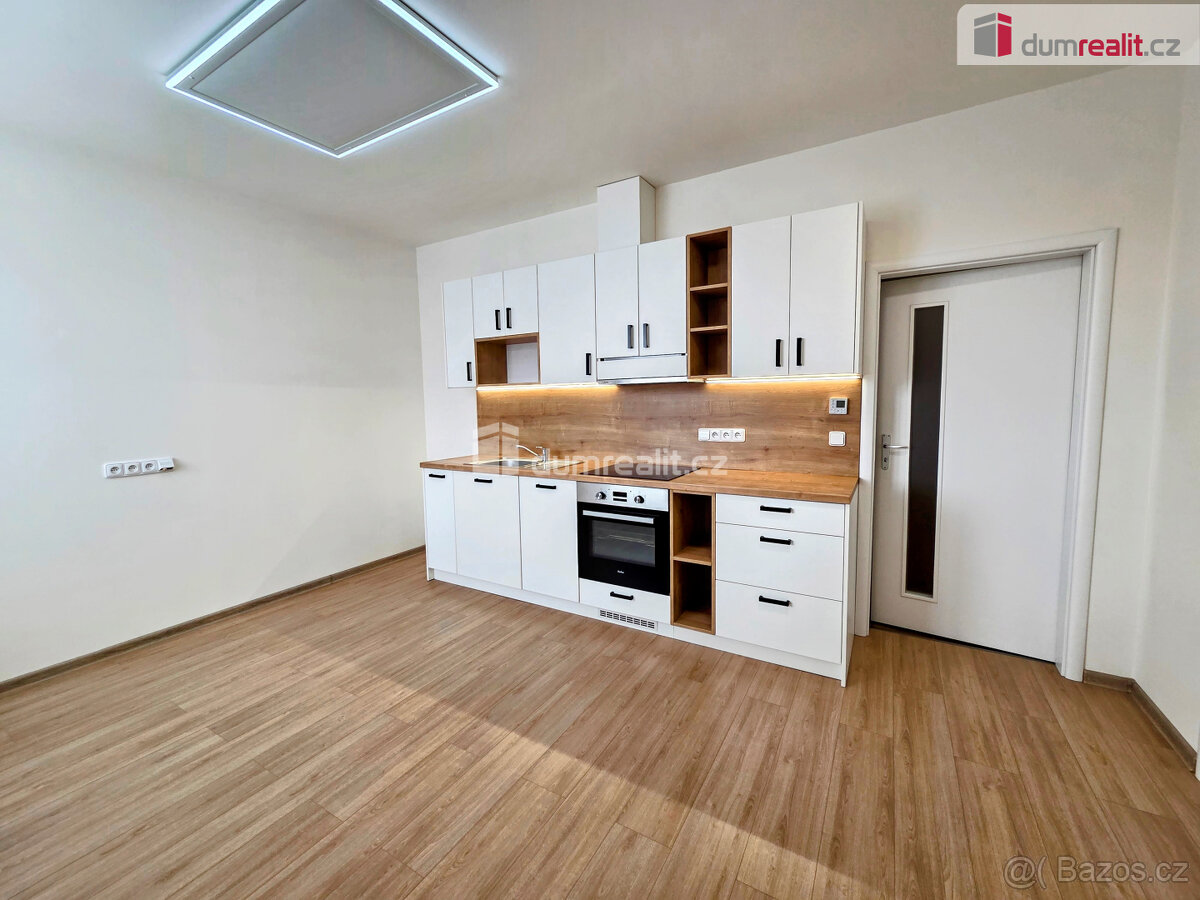 Pronájem, byt 2+kk, 38 m², Veselí nad Moravou