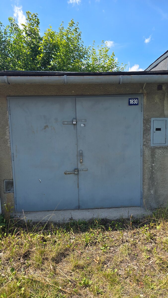 Garáž v centru Havířova - Moskevská - i pro užitkový vůz