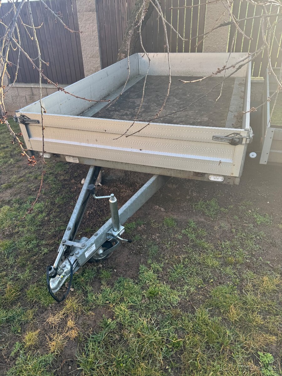 Velký vozík za auto nebrzděný