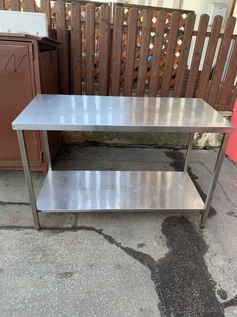 Nerezový gastro stůl 130 cm x 60 cm
