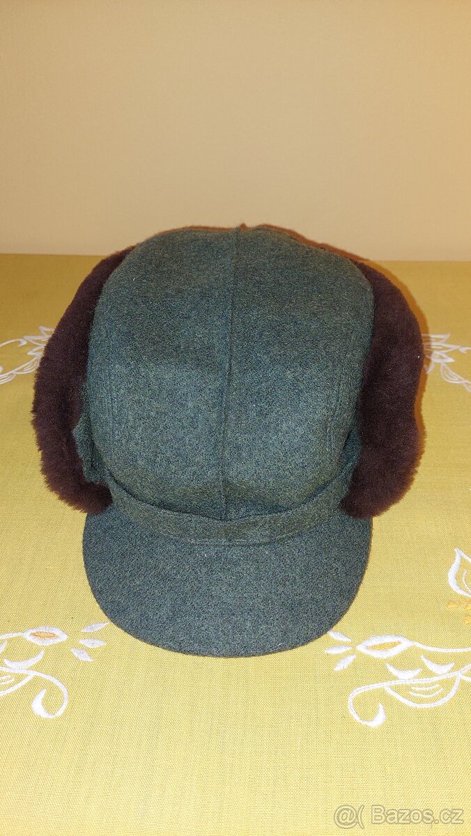 Prodám zimní mysliveckou čepici s kožešinou