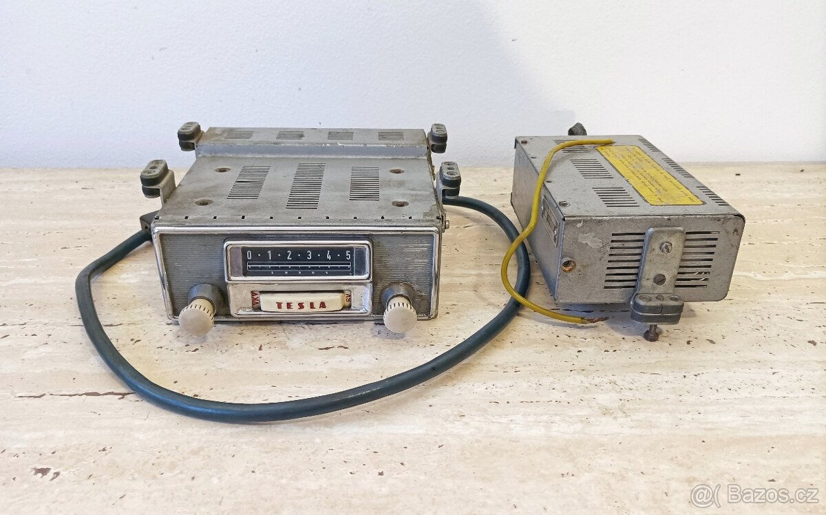 Staré autorádio Tesla 2103BV "Luxus" v krásném stavu