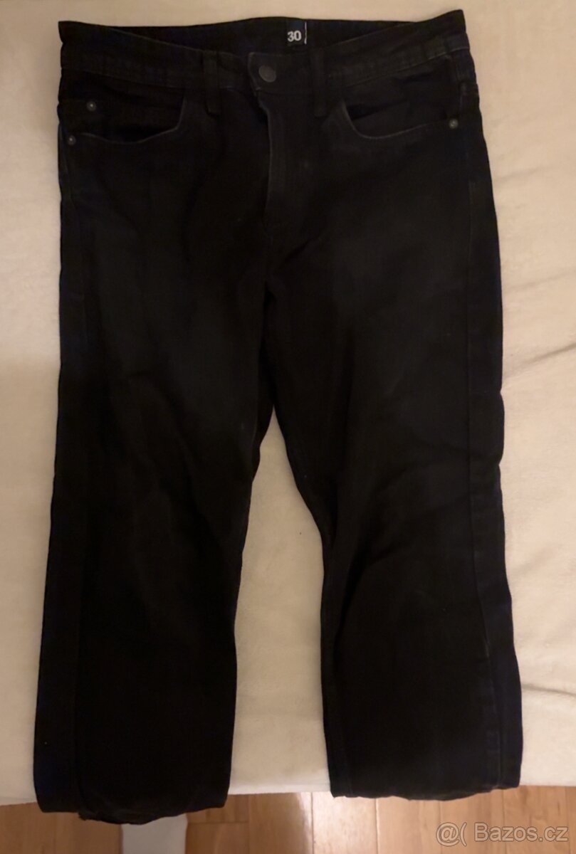 Černé kalhoty