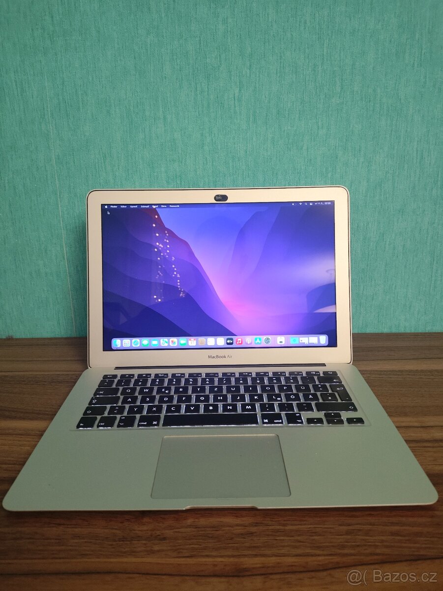 MacBook Air A1466 | i5 • 8GB • 128GB