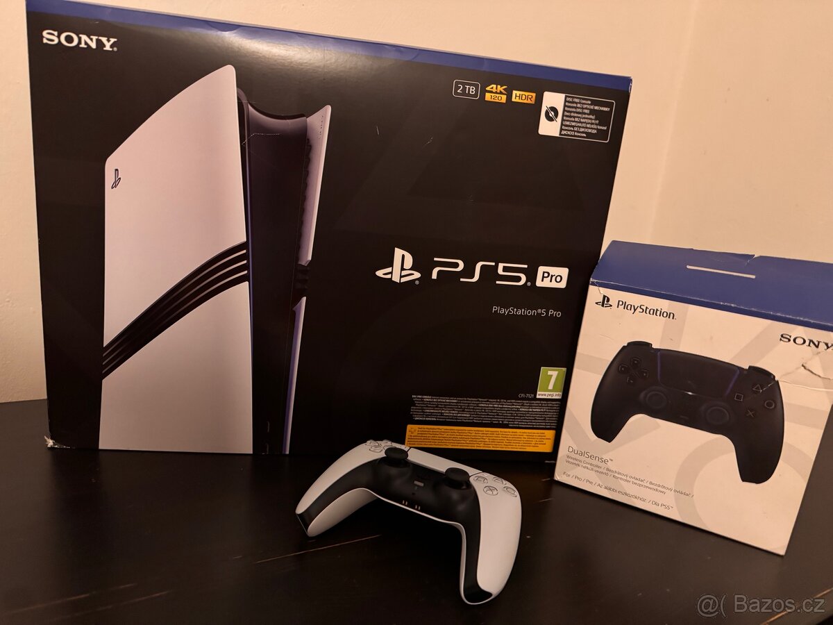 PlayStation 5 Pro + 2 ovladače