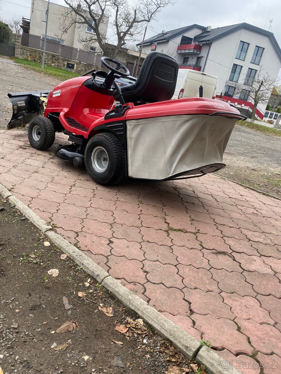 Zahradní traktor traktůrek HONDA 2417 HF HME