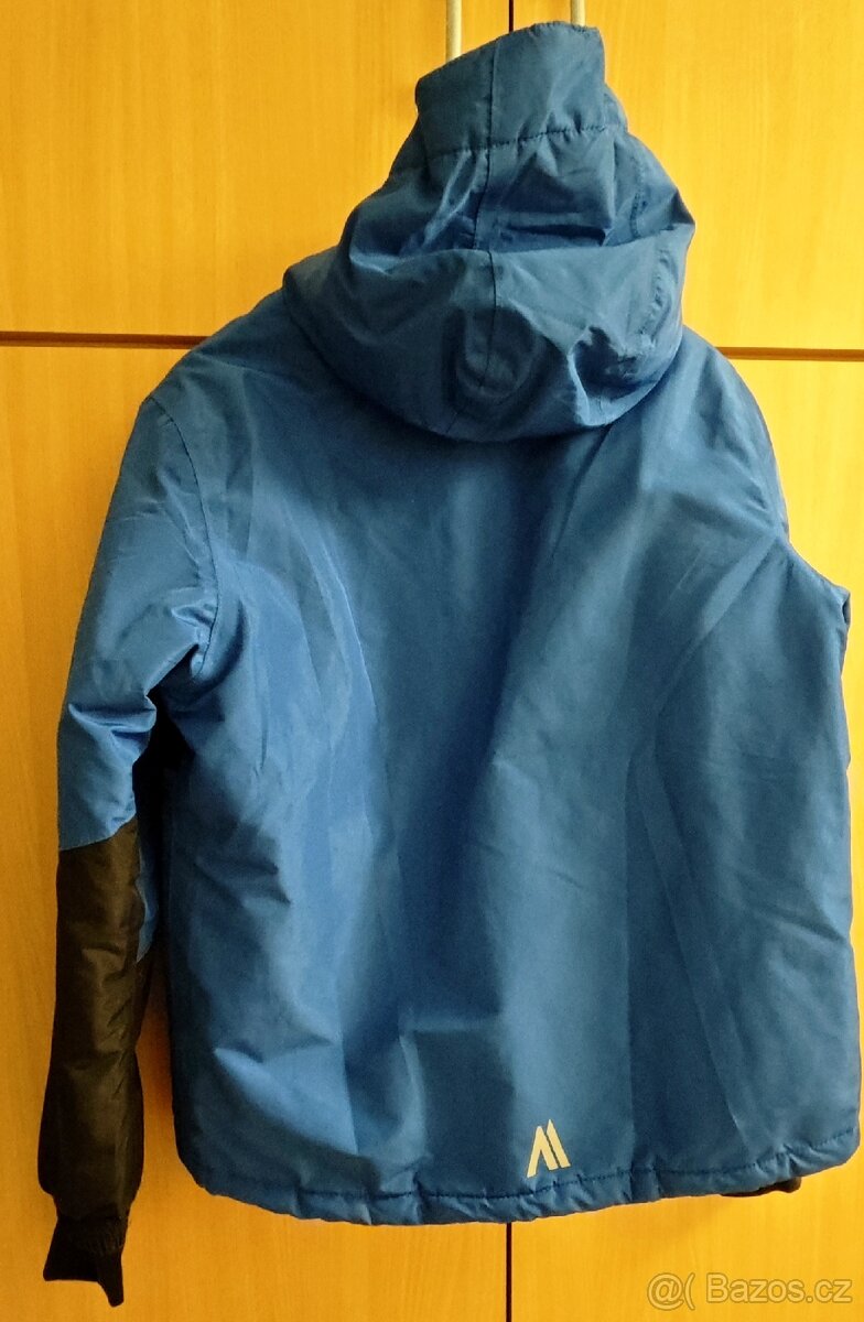 Lyžařská bunda