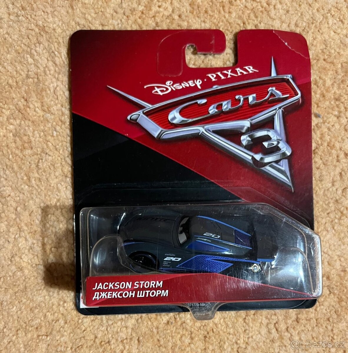 Autíčko Jackson Storm Cars Disney Pixar