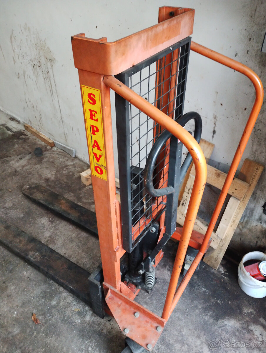 Ručni vysokozdvižny paletovy vozik