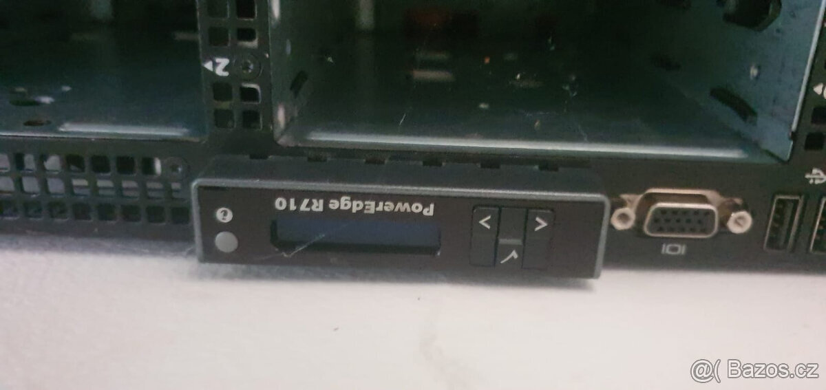 servery uloziste (15disku), pc skrine, dell server atd