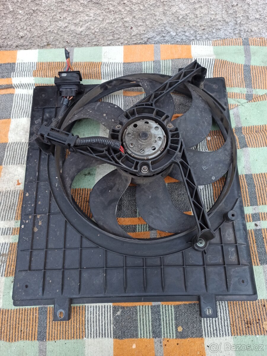 Prodám Fabia 1 - ventilátor chladiče i s rámem
