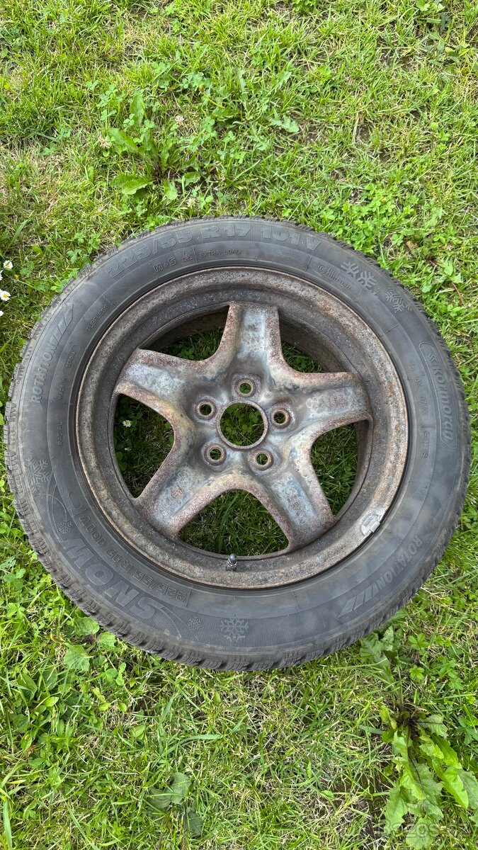 Zimní kola 225/55/R17 101V