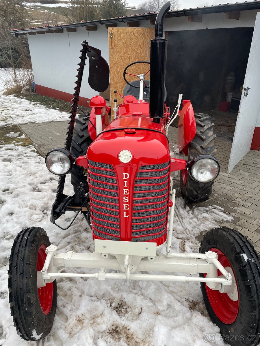 Zetor. 25