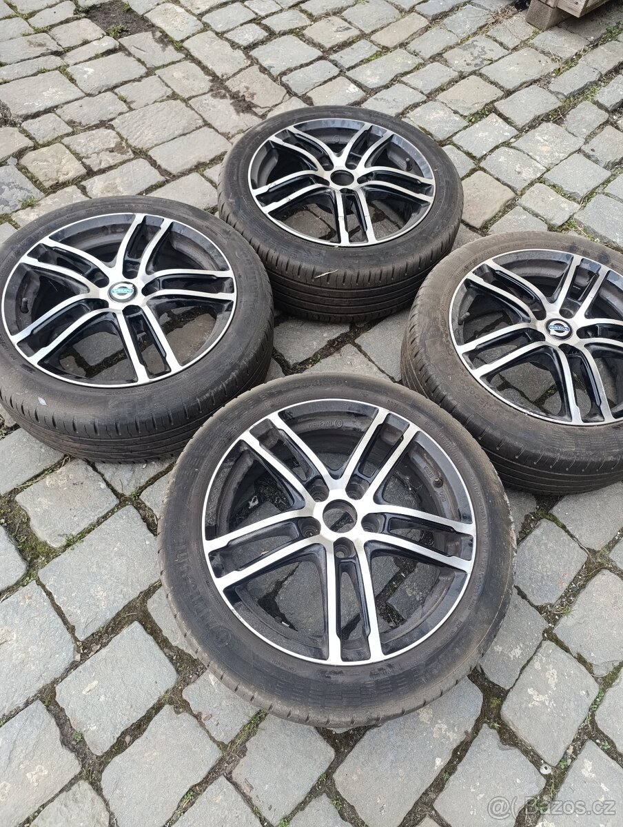 Litinová kola 17 s pneu