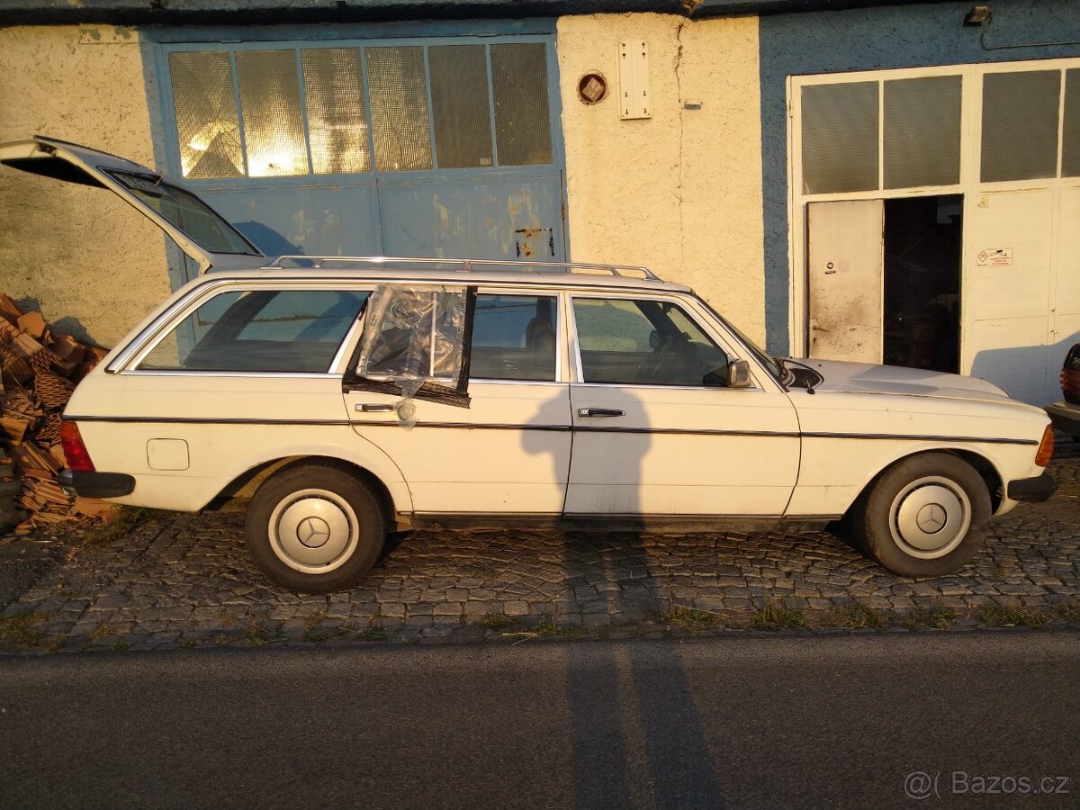 W123 200 T combi