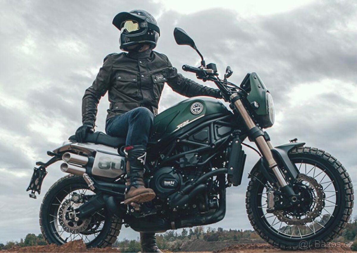 Benelli Leoncino 800 Trail