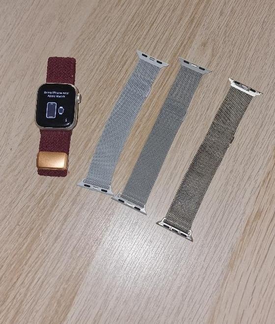 Apple Watch Series 7 41mm + 8 řemínků