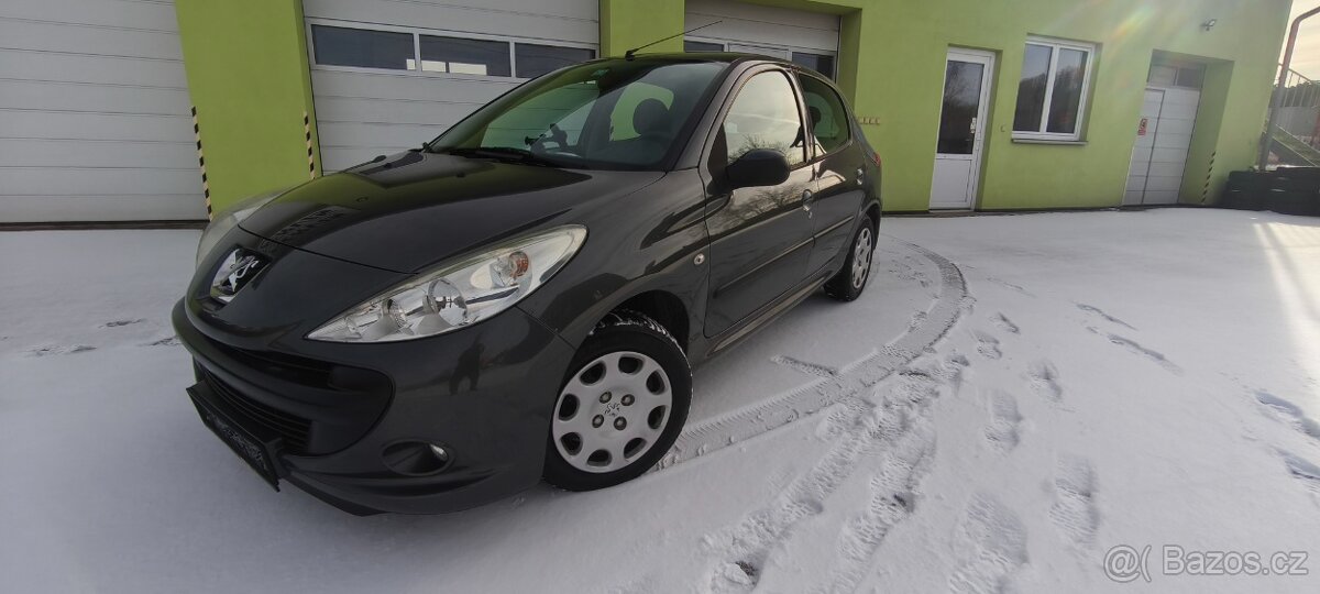 Peugeot 206 +1,1 benzin-pěkné