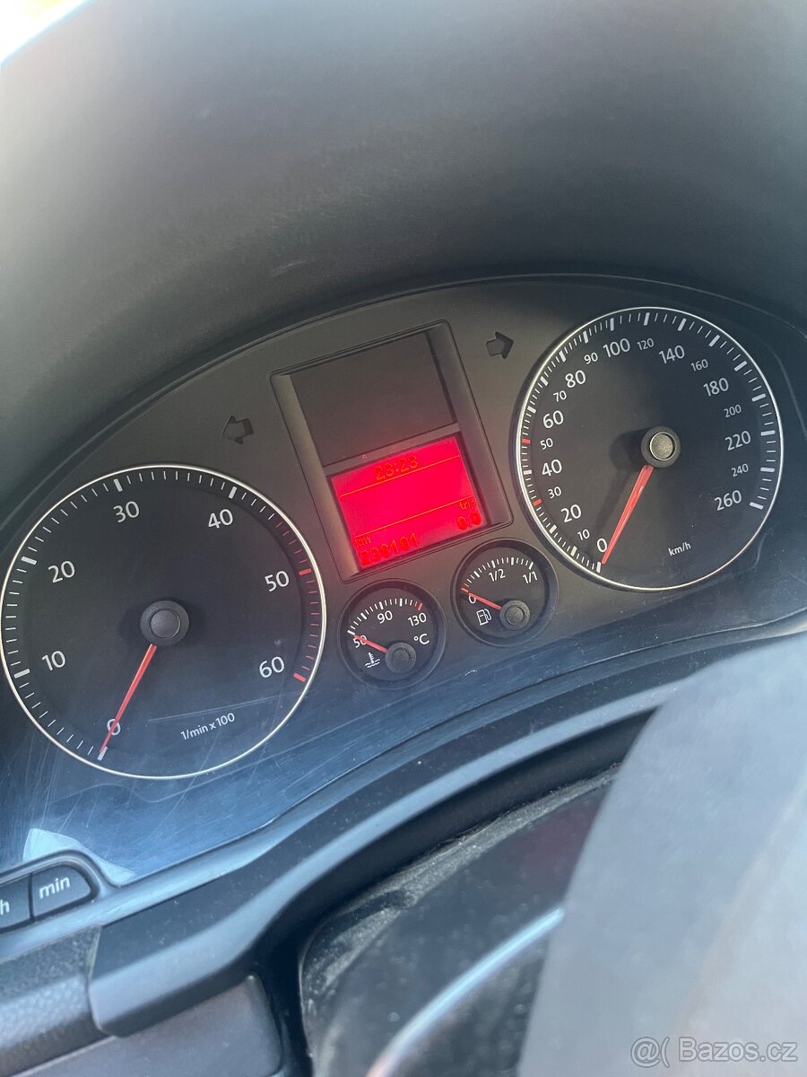 VW Jetta 1.9 TDI 77 kW – nové rozvody, STK, nízká spotřeba“