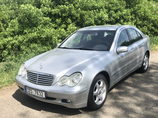 Mercedes - zachovalý