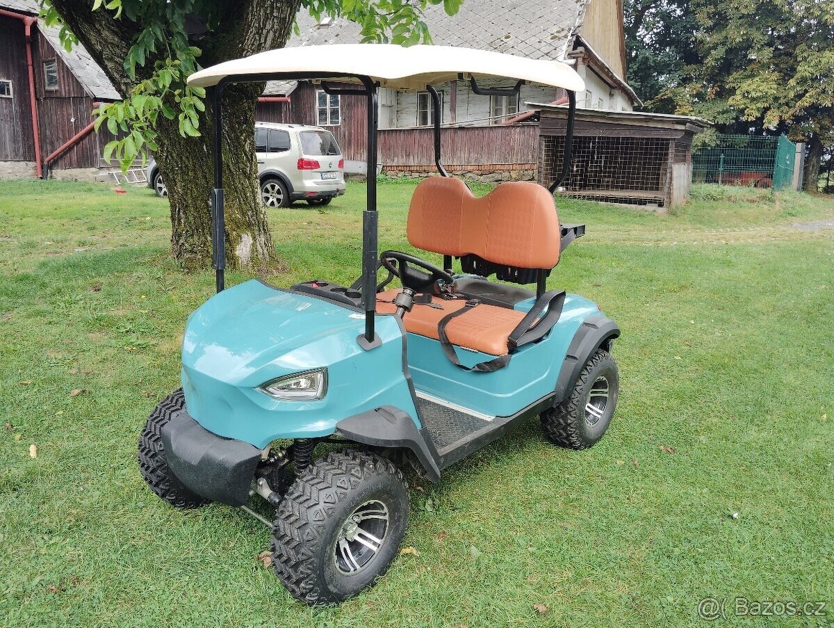 golfový vozík,